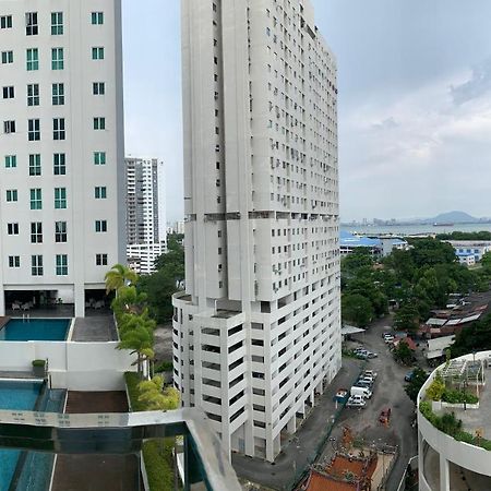 Straits Garden Suites By Yen'S Sojourn George Town Exterior photo