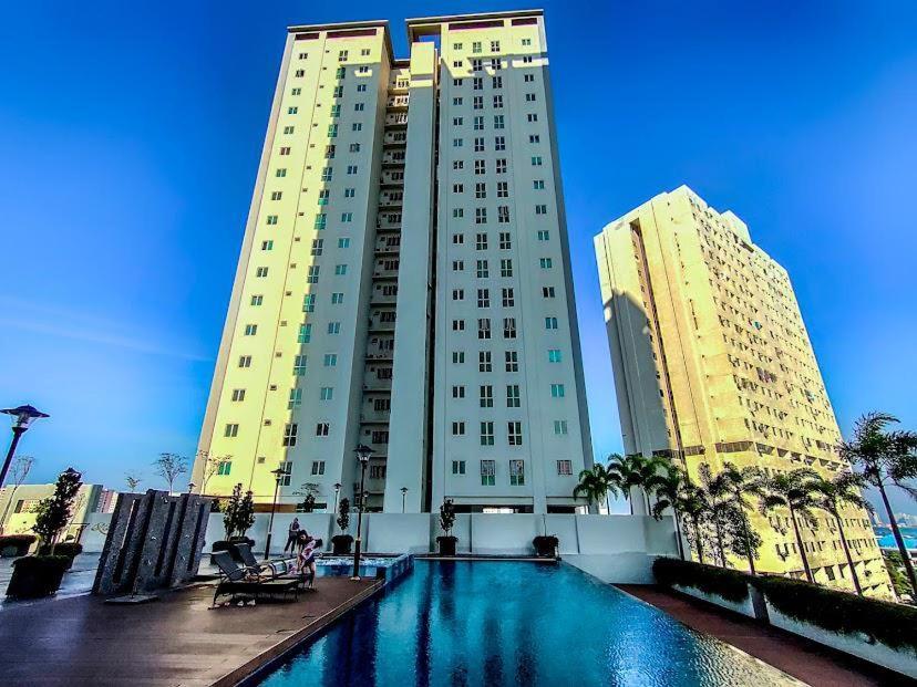 Straits Garden Suites By Yen'S Sojourn George Town Exterior photo
