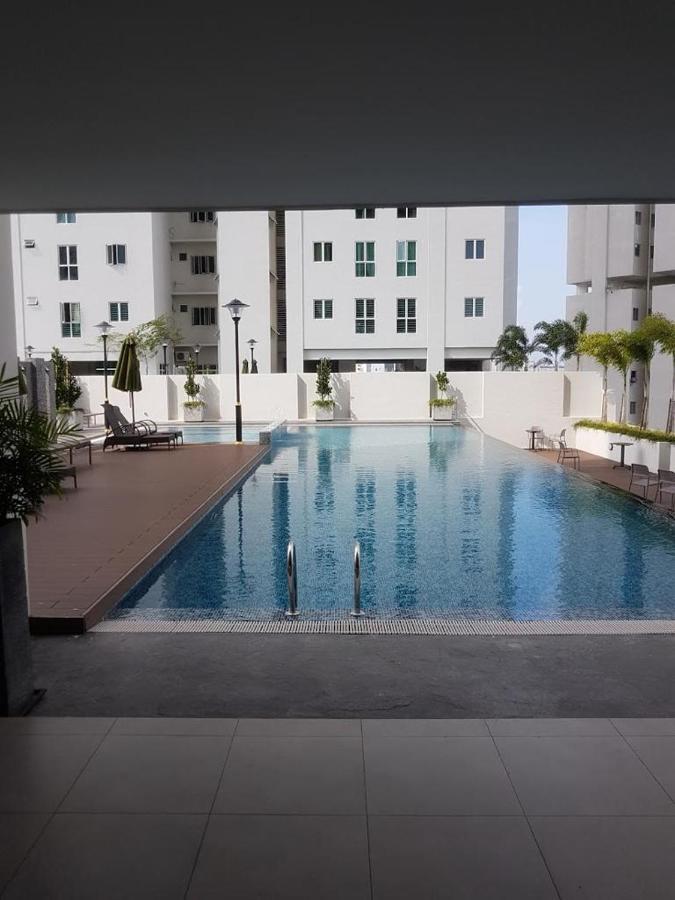 Straits Garden Suites By Yen'S Sojourn George Town Exterior photo