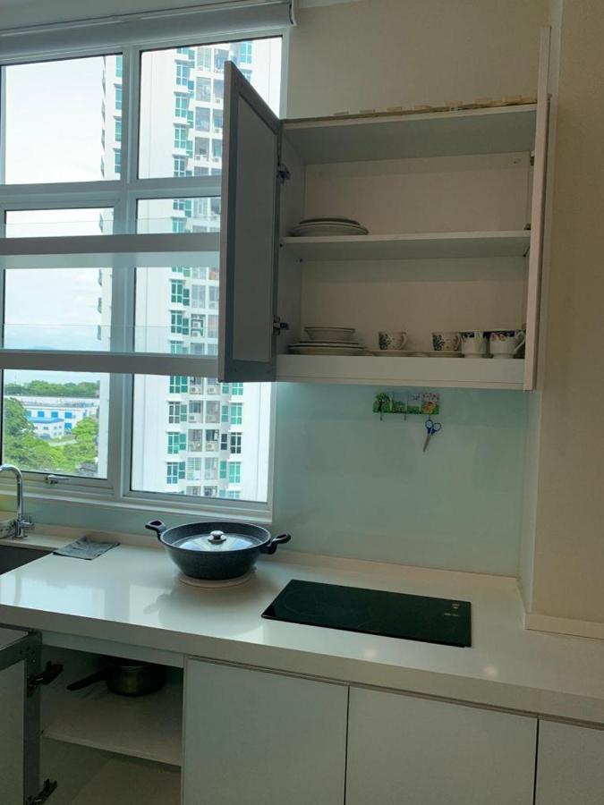 Straits Garden Suites By Yen'S Sojourn George Town Exterior photo