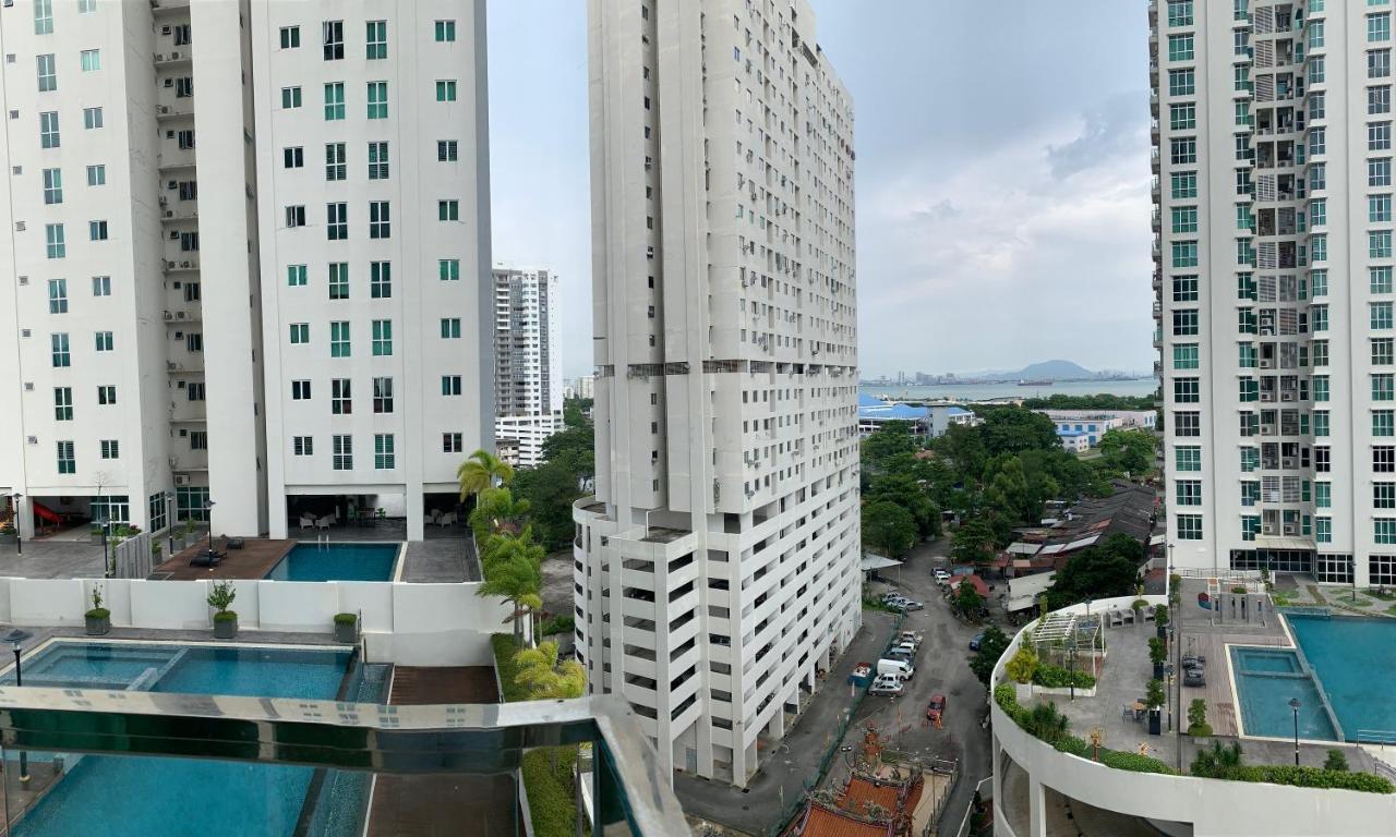 Straits Garden Suites By Yen'S Sojourn George Town Exterior photo